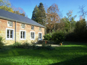 Castle wing situated in the heart of a quiet and green paradise